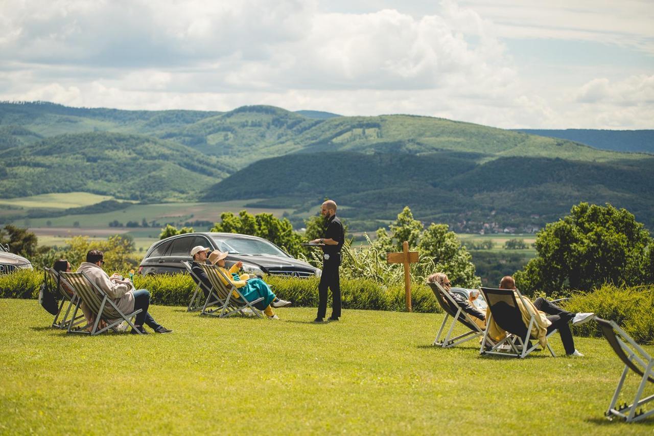 Natura Hill Zebegeny - Butik Szobak Es Etterem Eksteriør bilde